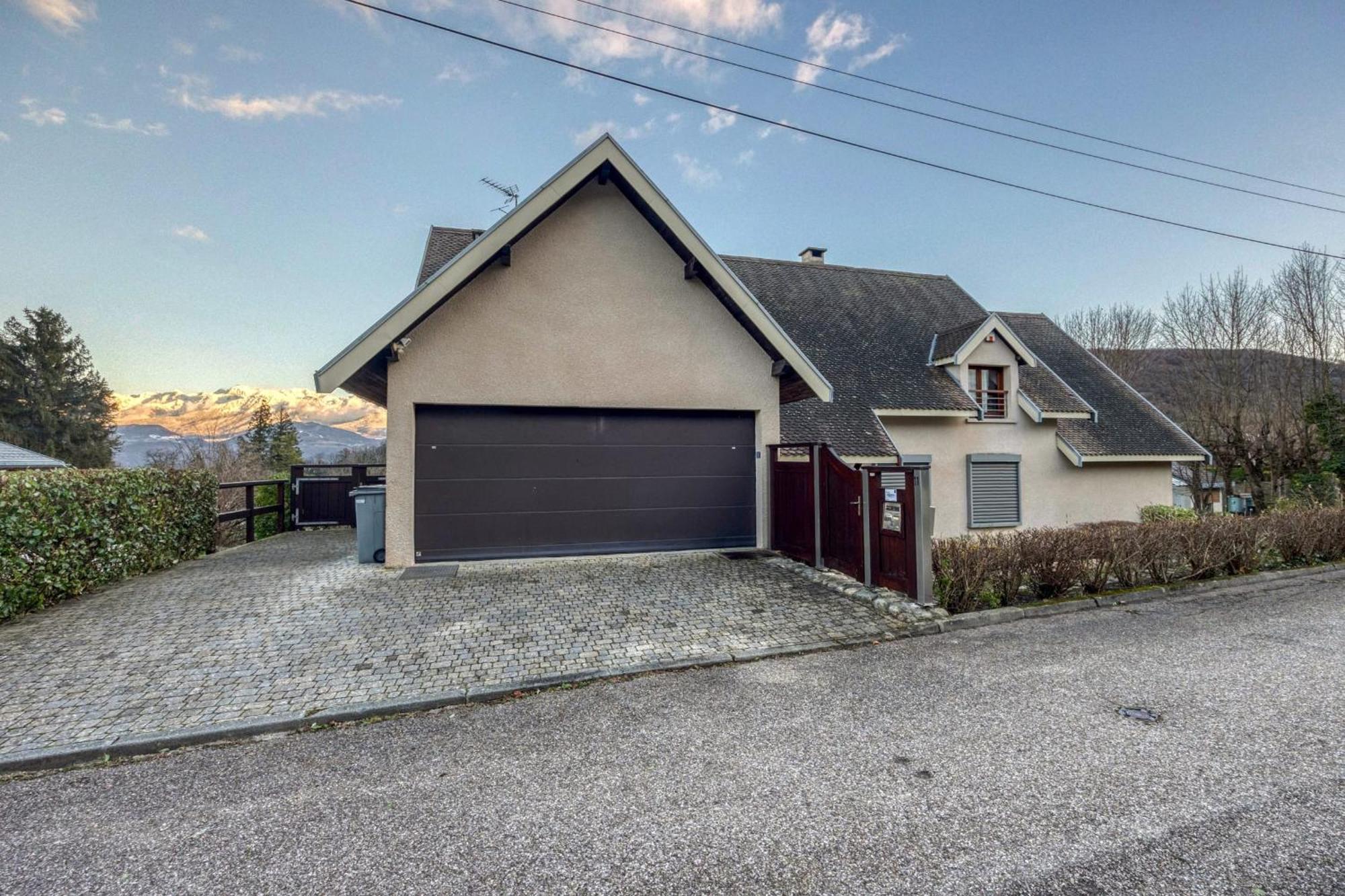 #Hp La Maison Des Lilas Large Family House Sleeps 12 Garden Seyssinet Kültér fotó